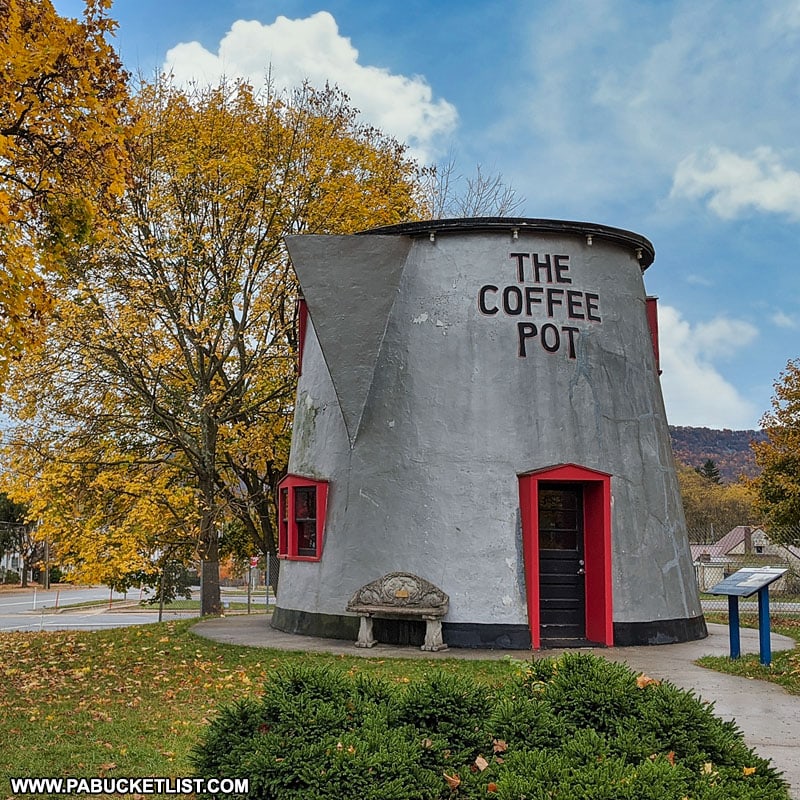Fall foliage at the Bedford Coffee Pot.