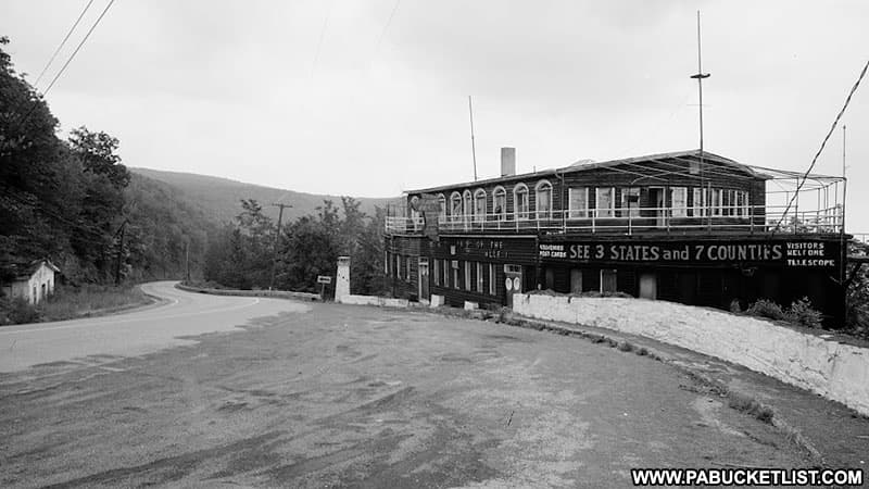 Public domain image of the Ship Hotel along the Lincoln Highway in Bedford County.