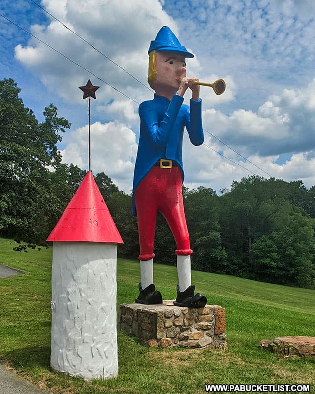 The Pied Piper roadside giant along the Lincoln Highway in Bedford County.