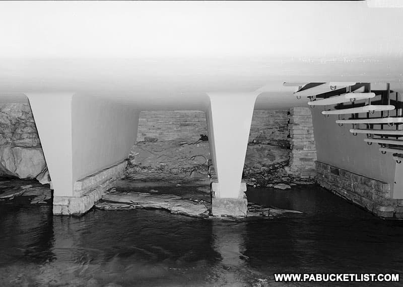 Support columns beneath Fallingwater.