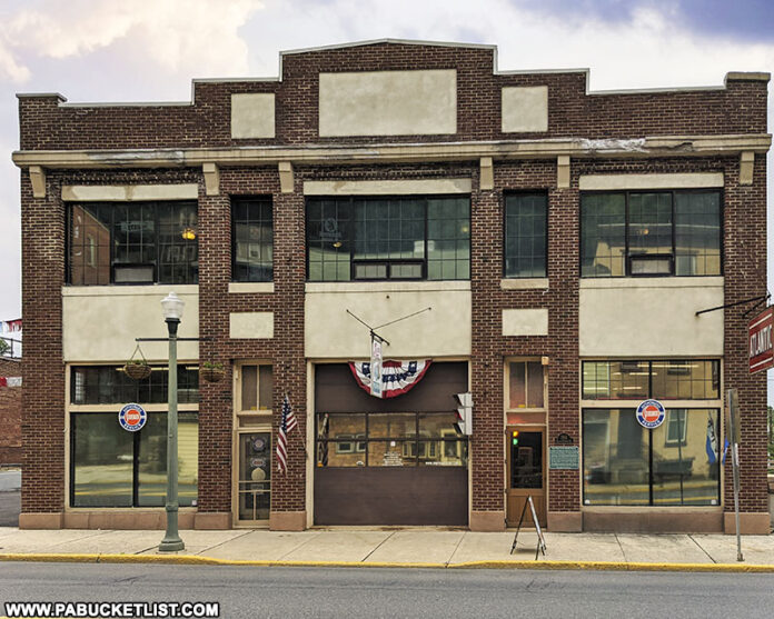 Exploring Jerry's Classic Cars and Collectibles Museum in Pottsville