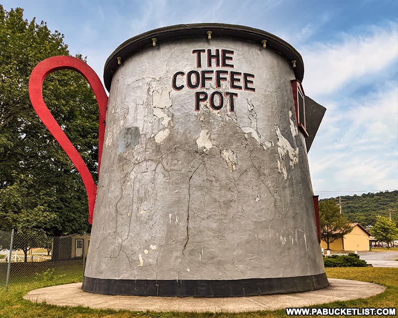 Big coffee outlet pot