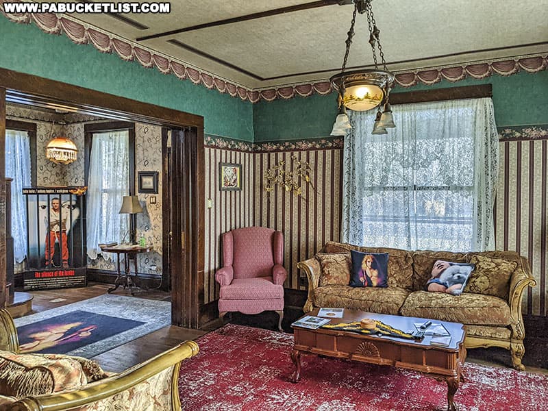 The living room at the Silence of the Lambs house near Perryopolis.