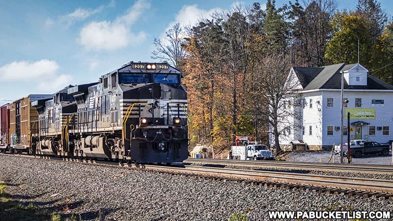 Norfolk Southern train passing the Cresson railroad park.