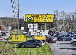 Exploring Leighty's Flea Market near Altoona Pennsylvania