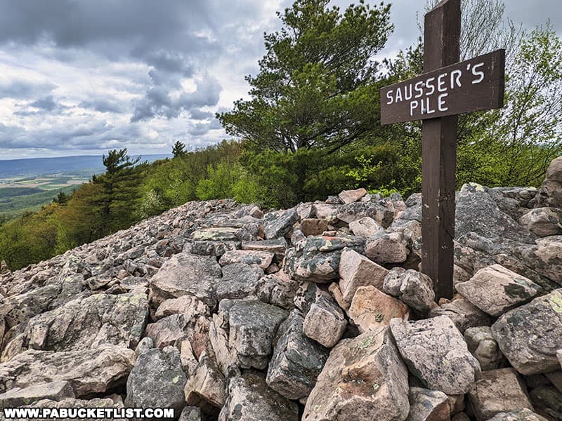 Sausser's Stone Pile sign along the Standing Stone Trail.