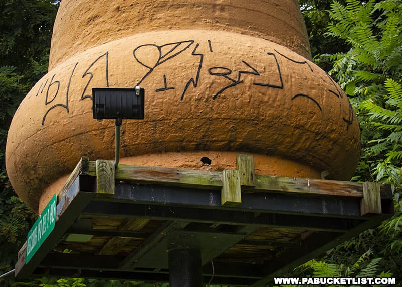 The hieroglyphics witnesses to the Kecksburg UFO crash claim to have seen on the craft.