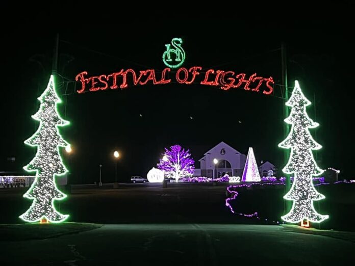 20 of the Best DriveThru Christmas Light Displays in PA