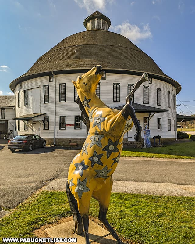 Horse statue in front of the Historic Round Barn in Adams County Pennsylvania.