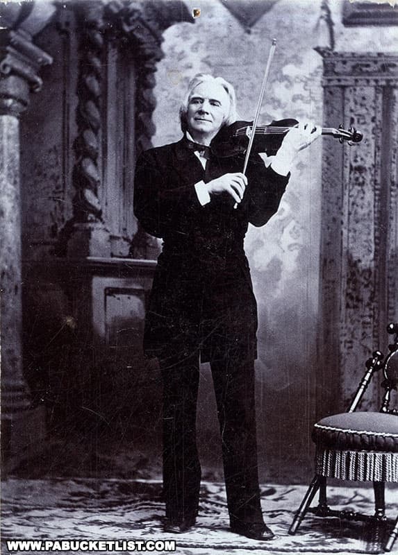 Ole Bull playing the violin (public domain image).