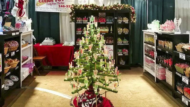 Visit the Pennsylvania Christmas and Gift Show official website for a complete schedule of events.