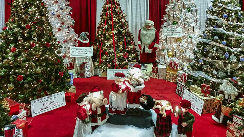 The 2022 Pennsylvania Christmas and Gift Show takes place Wednesday, Nov. 30 through Saturday, Dec. 3: 9 am to 7 pm and Sunday, Dec. 4: 10 am to 5 pm