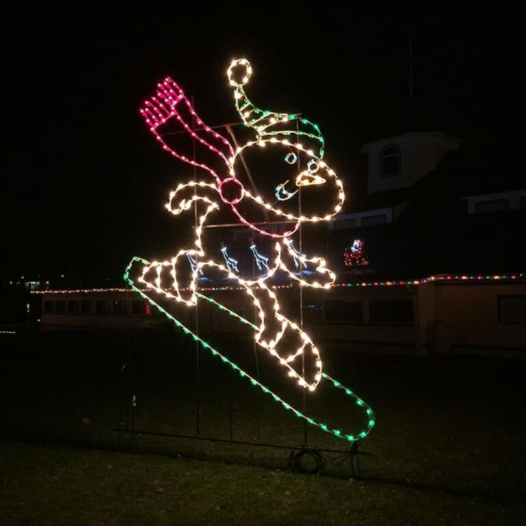 20 of the Best DriveThru Christmas Light Displays in PA