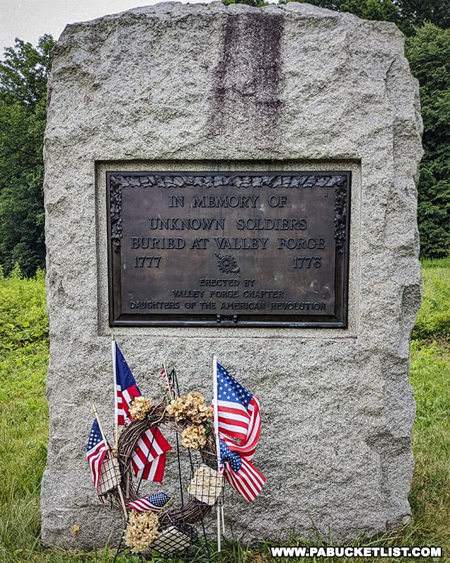 A memorial to the unknown soldiers who died and were buried at Valley Forge.