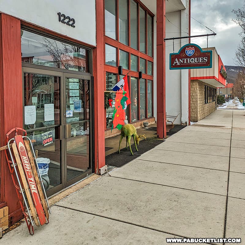 I99 Antiques is located along Pennsylvania Avenue in downtown Tyrone, Blair County Pennsylvania.