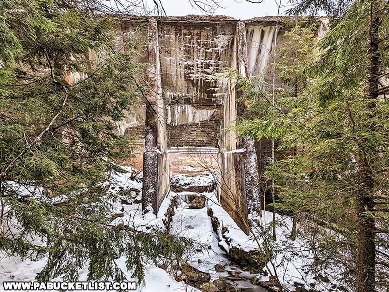 A trailside view of the abandoned Lake Leigh Dam at Ricketts Glen State Park.