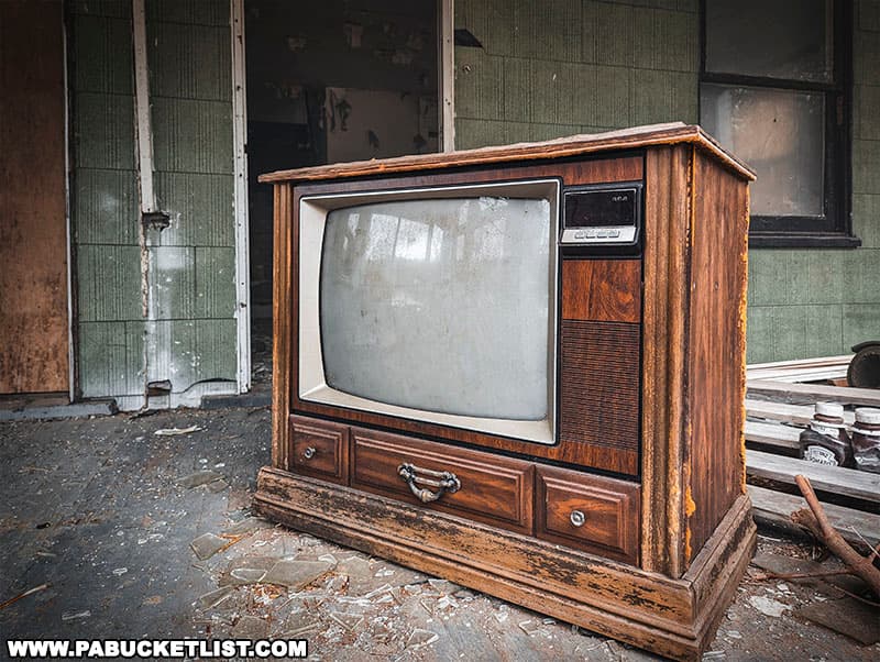 A "vintage" television at a home in Yellow Dog Village.