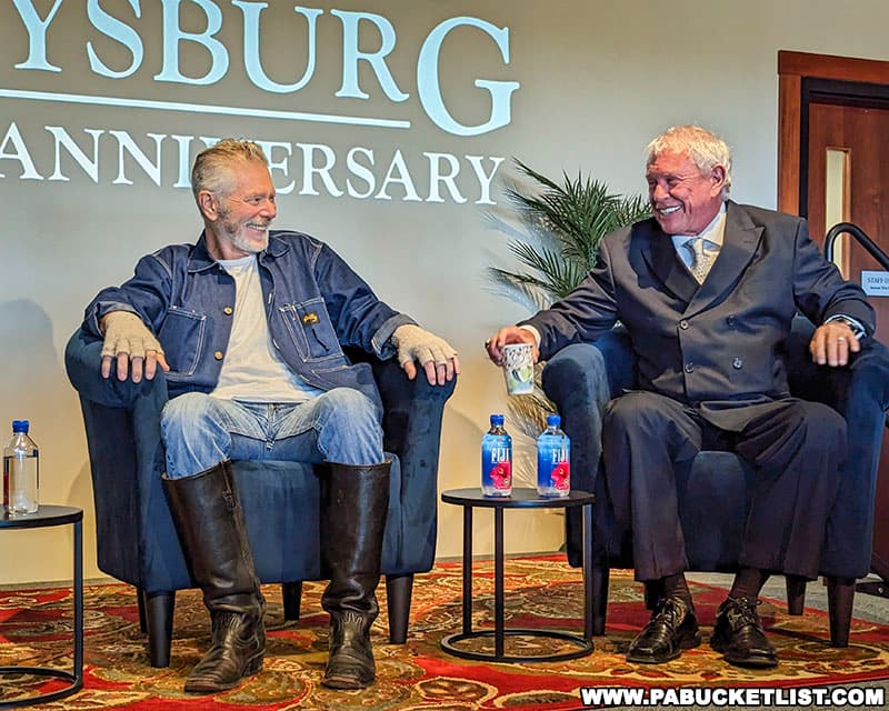 Stephen Lang (General Pickett) and Tom Berenger (General Longstreet) share a laugh at the Gettysburg 30th Anniversary press conference.