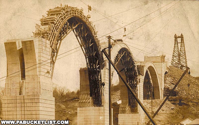 500 men worked 24 hours a day from January 1913 to November 1915 to build the Tunkhanock Viaduct.