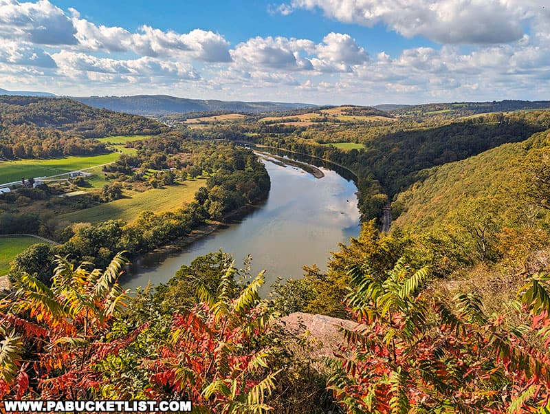 Wyalusing Rocks is also known as Prayer Rocks, owing to its use by Native Americans for religious ceremonies.